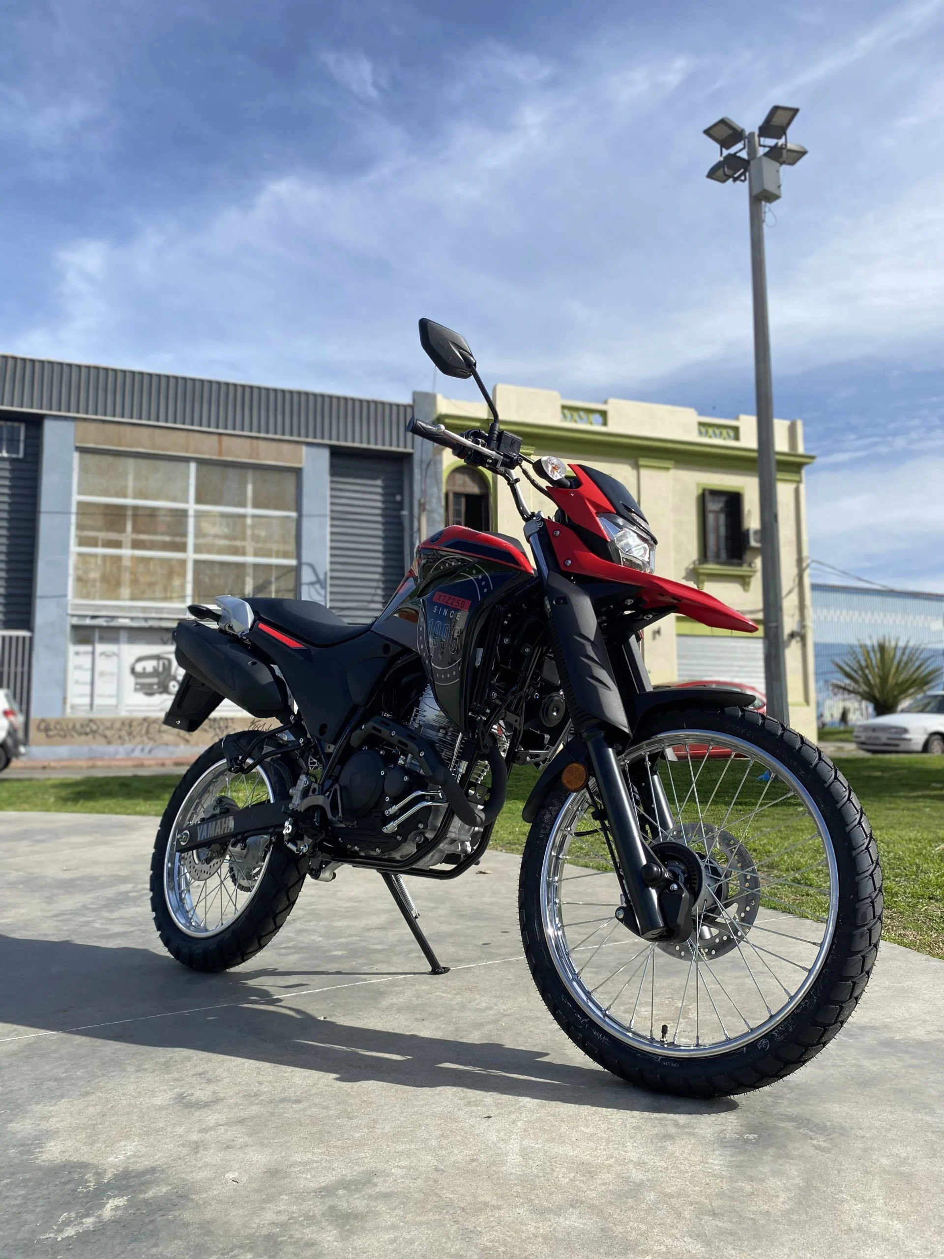 YAMAHA XTZ 250 LANDER ABS