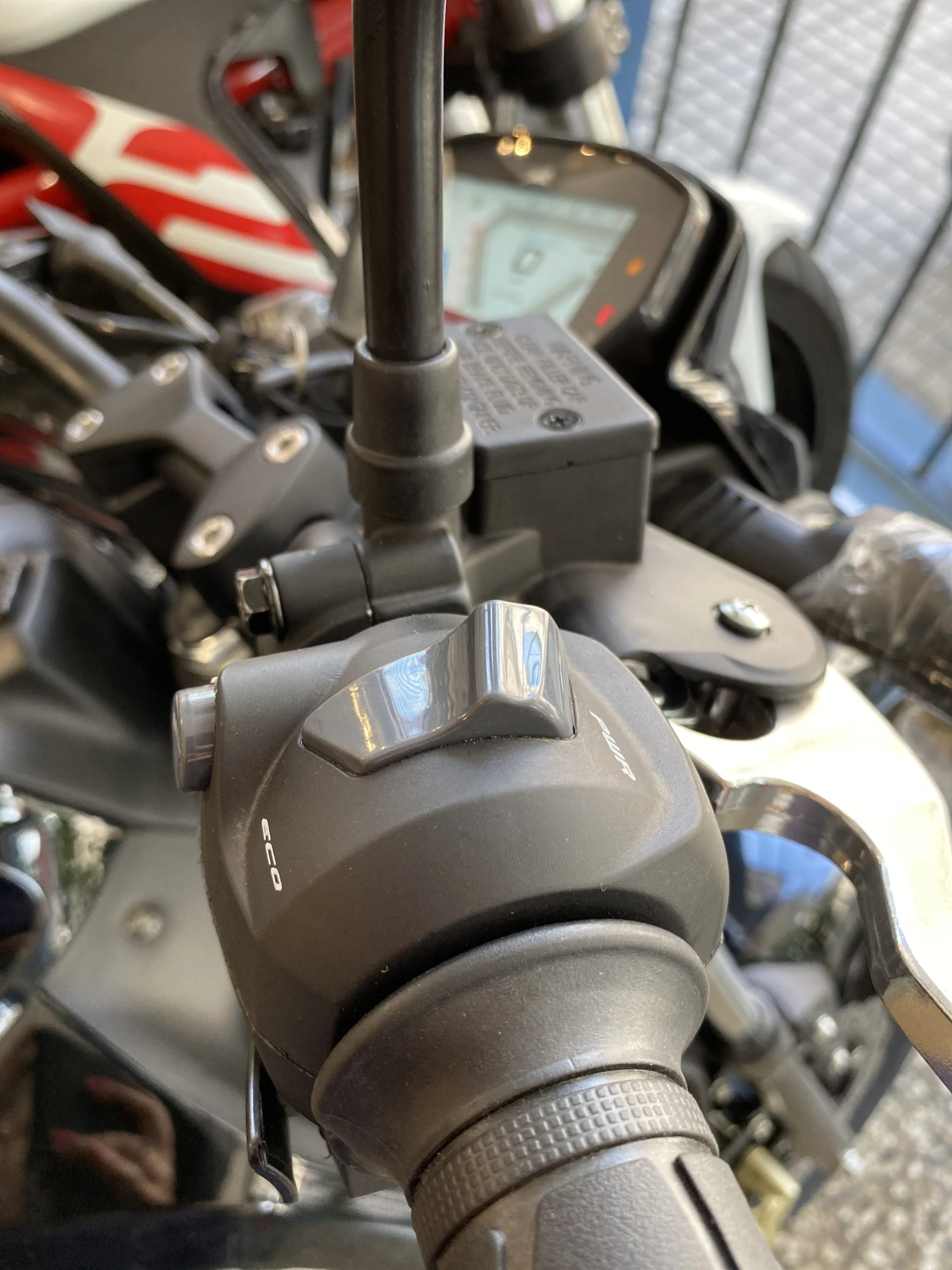 TVS RAIDER 125 Fi