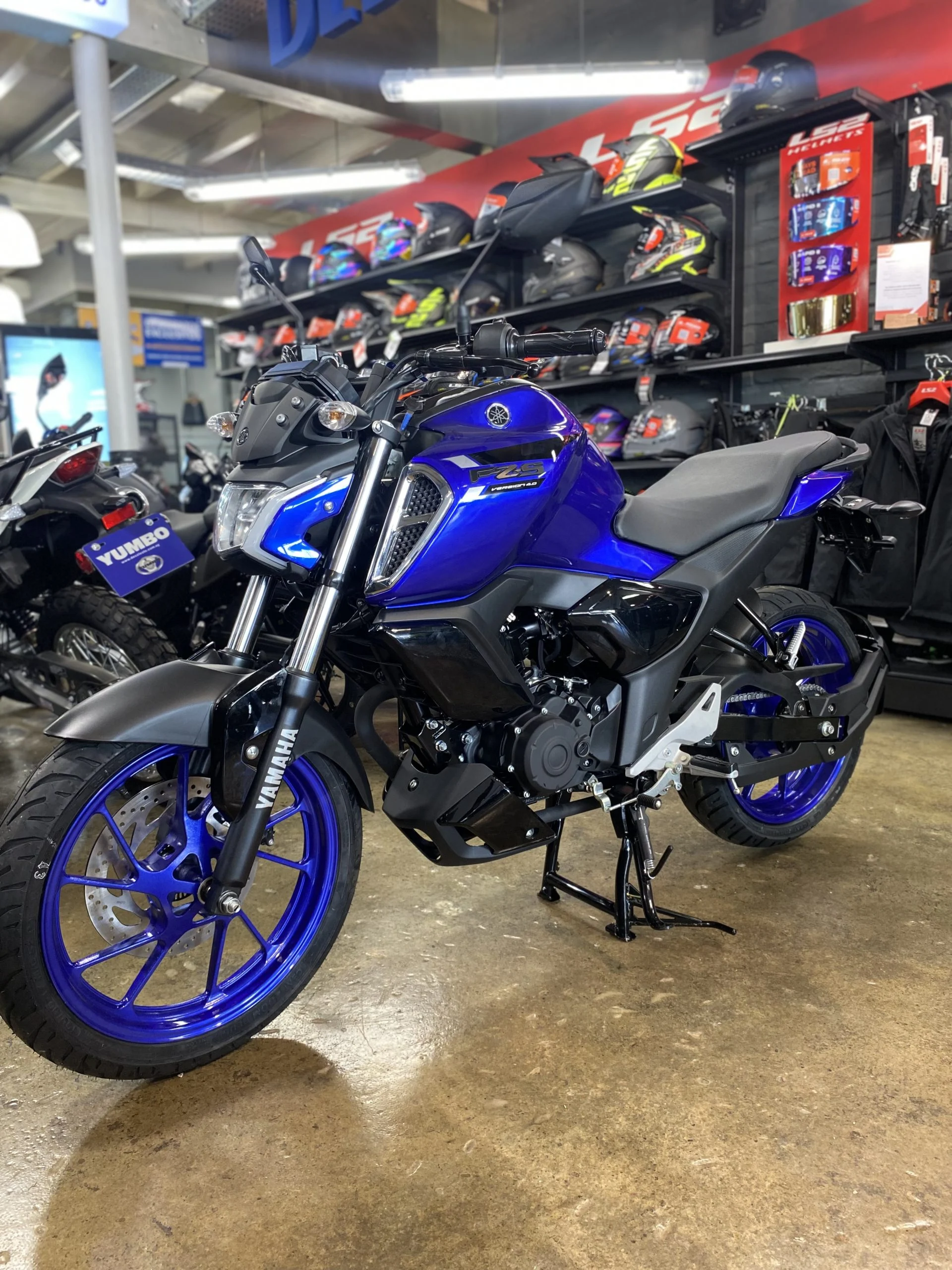 YAMAHA FZ 4.0 ABS